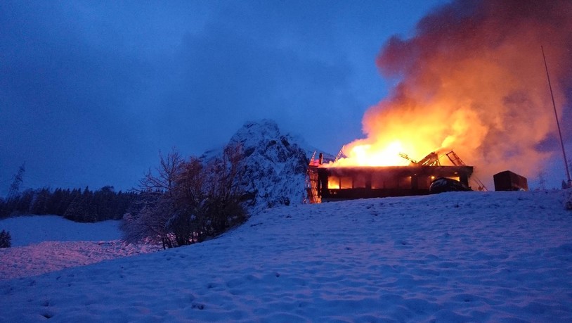Stockhus - Eventlokal Berggasthof Fronalpstock in Flammen