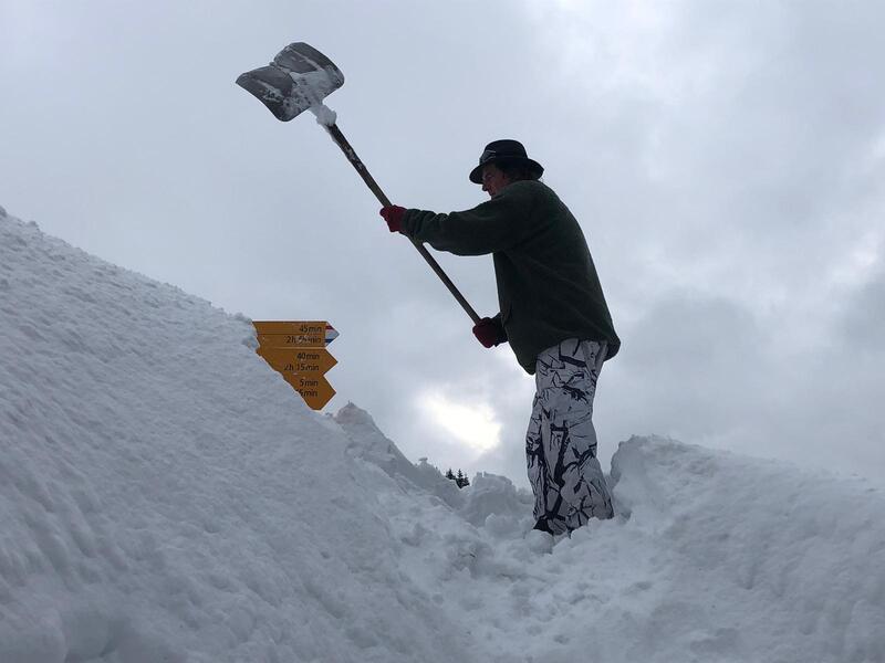 Eventlokal im Schnee Mieten - Fronalpstock Schilt, Unser Miet-Eventlokal steht zur Verfügung