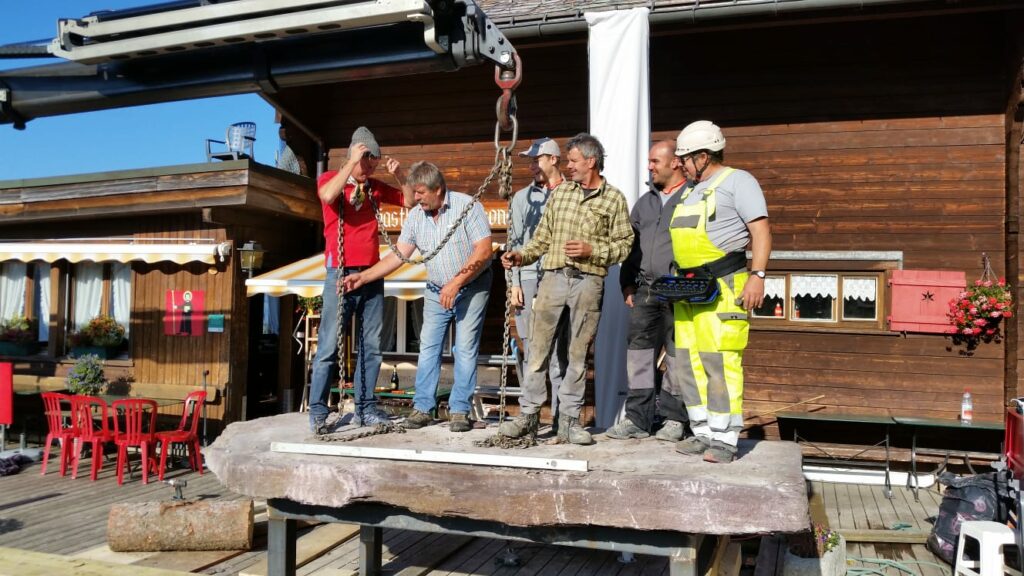 Hütte im Grünen mieten - Steine