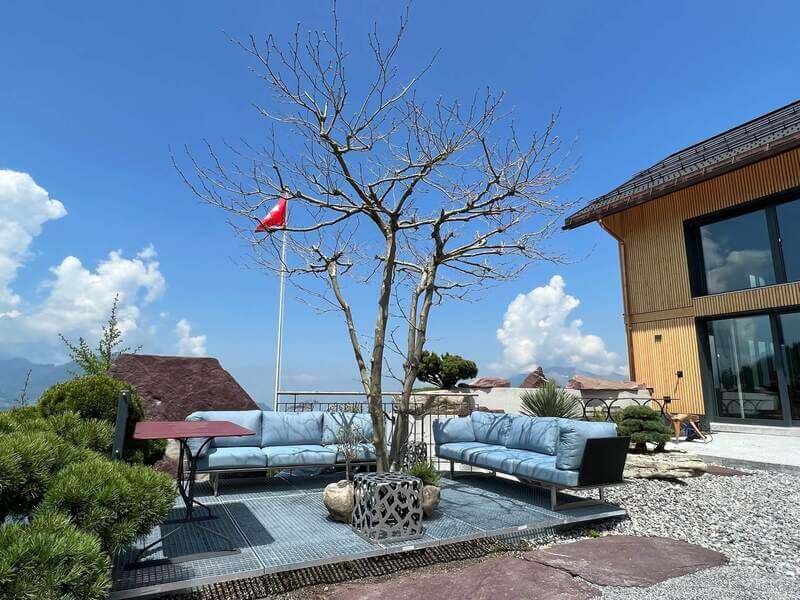 Beste Eventlokalitaet in der Naehe von Zürich mit Lounge im Freien Panorama