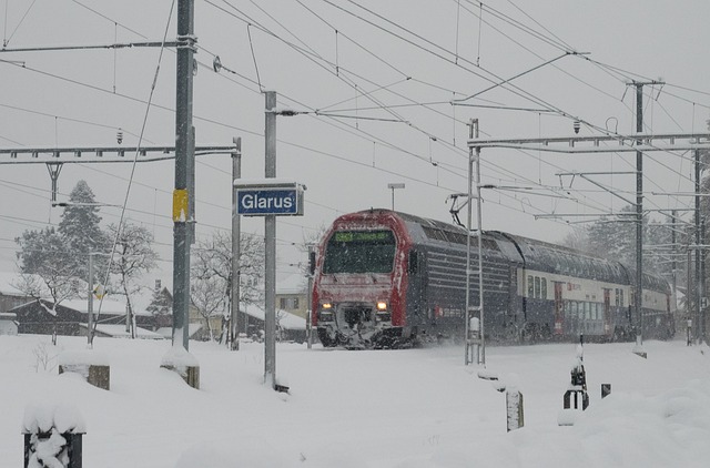 Mit dem Zug zum Mietlokal Stockhus