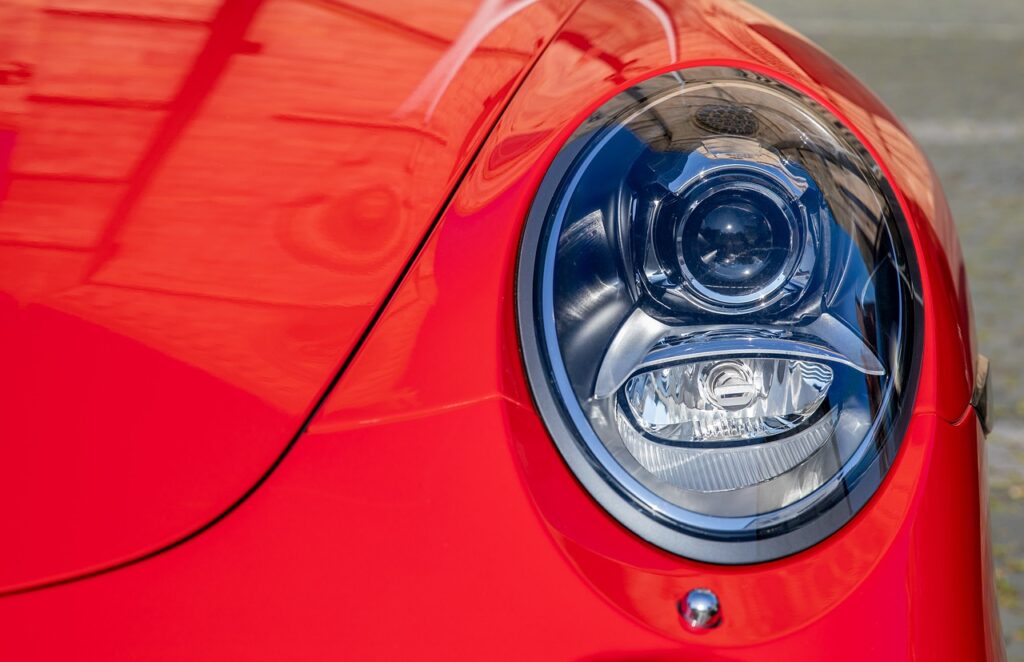 Porsche Mollis - Lokal mieten